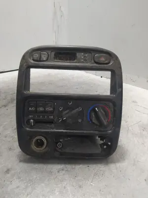Foto de MANDO CLIMATIZADOR HYUNDAI ACCENT (LC) 1.3 12V CAT (75 CV / 55 KW)