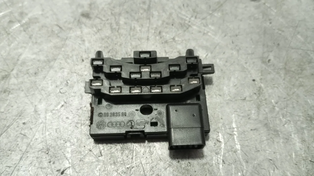 Foto de SENSOR ANGULO VOLANTE SEAT TOLEDO (5P2) 1.9 TDI (105 CV / 77 KW) referencia 1K0959654