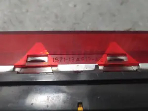 Foto de LUZ CENTRAL DE FRENO FORD MONDEO BERLINA (GE) 1.8 CAT (125 CV / 92 KW) referencia 1S7113A613AE foto 2