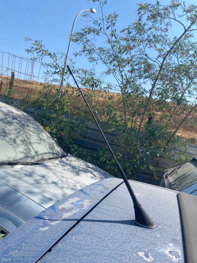 Foto de ANTENA VOLKSWAGEN POLO III (6N1) 1.4 (60 CV / 44 KW)