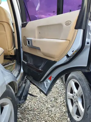 Foto de GUARNECIDO PUERTA TRASERA DERECHA LAND ROVER RANGE ROVER (LM) 4.4 V8 CAT (306 CV / 225 KW)