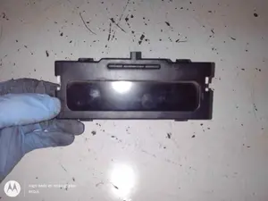 Foto de PANTALLA MULTIFUNCION RENAULT MEGANE II CLASSIC BERLINA referencia 8200107839 foto 4