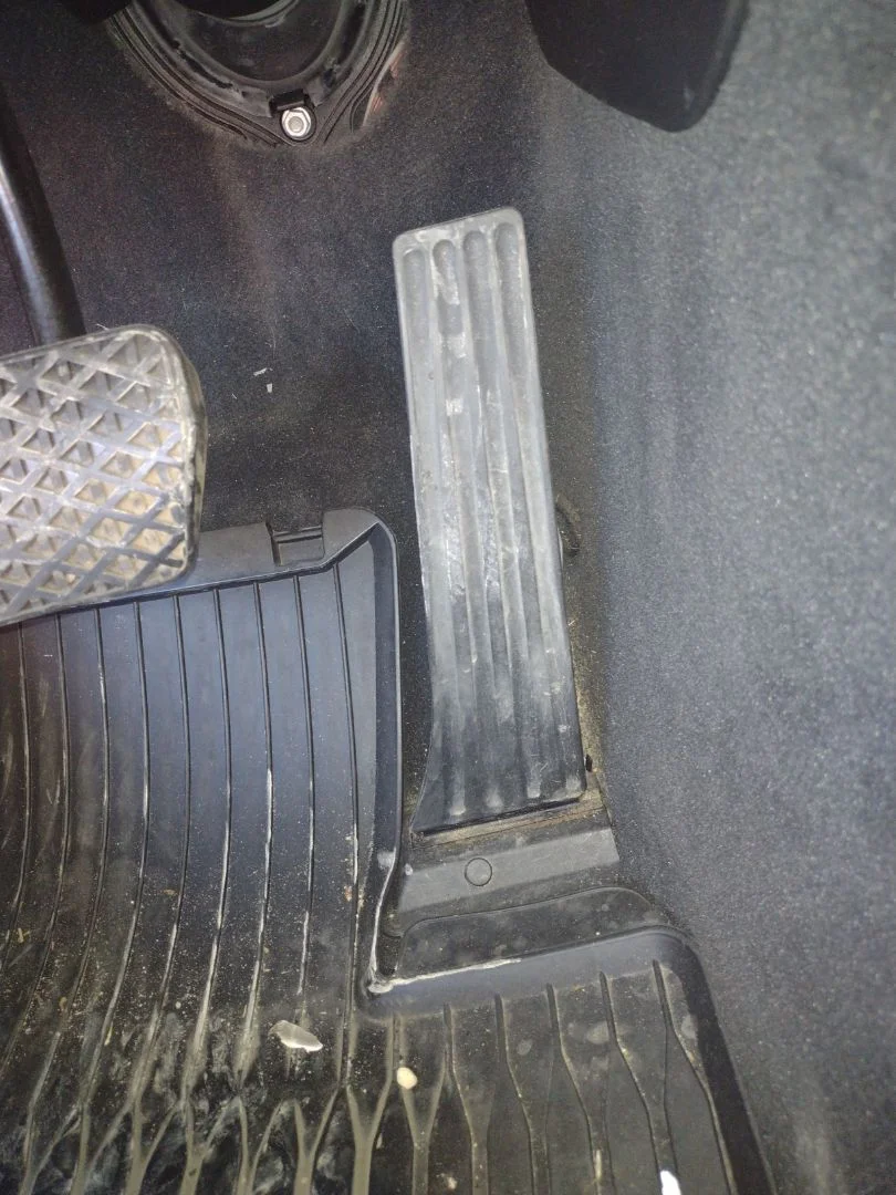 Foto de PEDAL ACELERADOR BMW SERIE Z4 ROADSTER (E89) 2.5 24V CAT (204 CV / 150 KW)