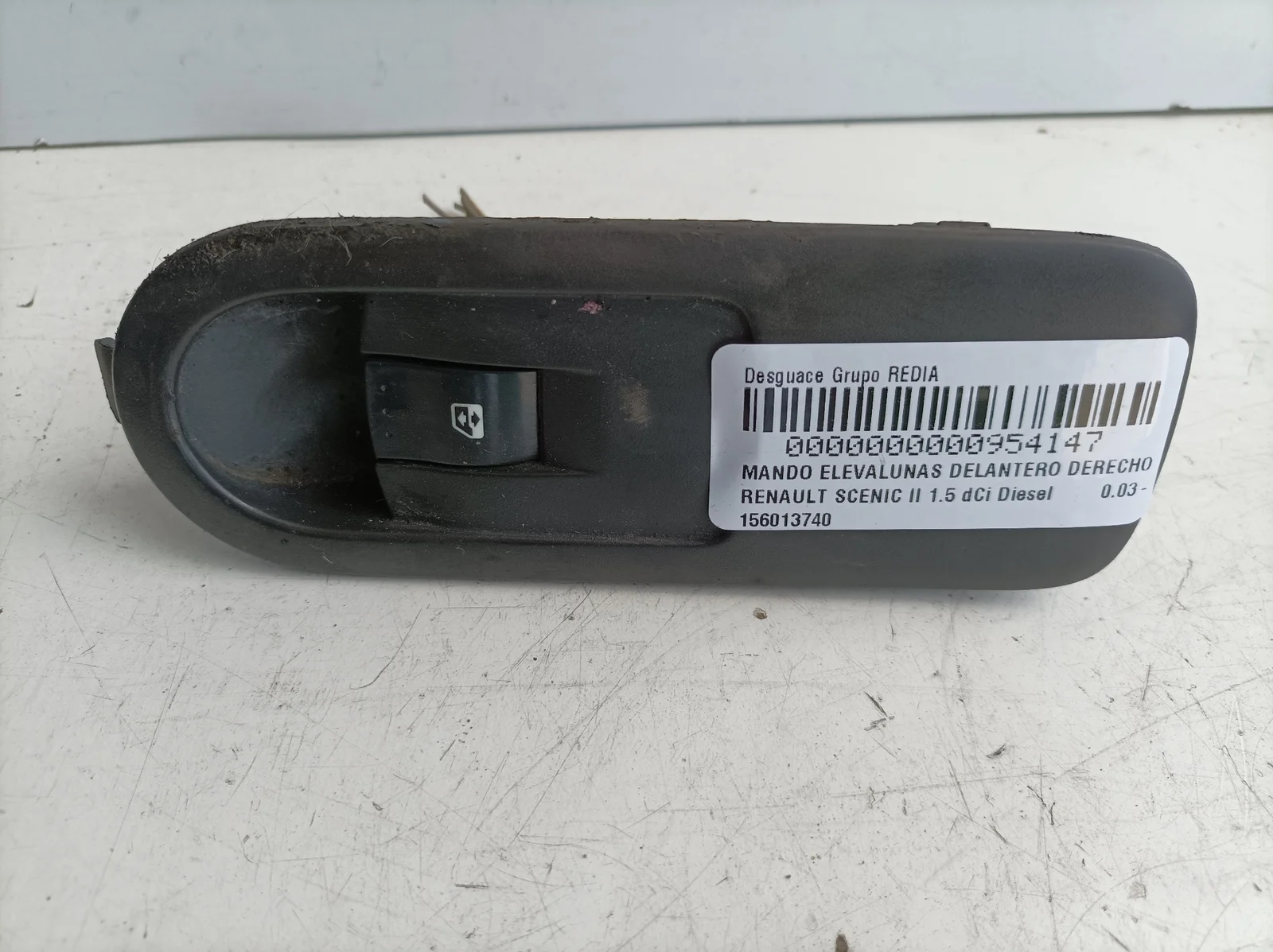 Foto de MANDO ELEVALUNAS DELANTERO DERECHO RENAULT SCENIC II (JM) referencia 156013740