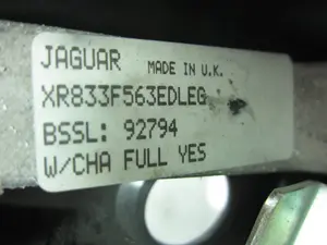 Foto de VOLANTE JAGUAR S-TYPE (03.1999) 4.0 V8 32V CAT (276 CV / 203 KW) referencia XR833F563EDLEG foto 9