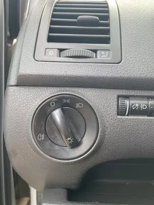 Foto de MANDO LUCES VOLKSWAGEN POLO IV (9N3) 1.4 FSI (86 CV / 63 KW)