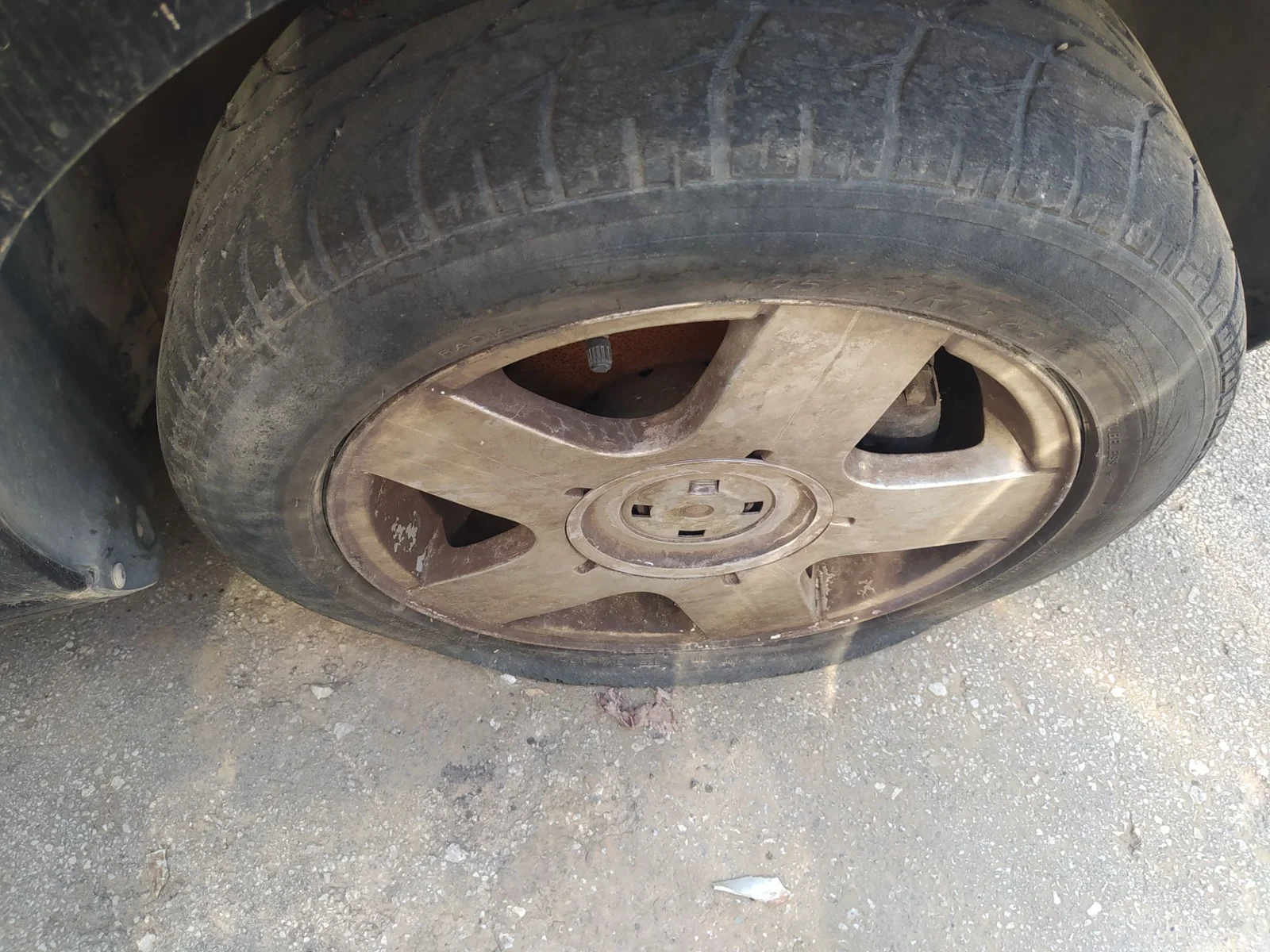 Foto de LLANTA VOLKSWAGEN FOX (5Z1)(04.2005) 1.4 (75 CV / 55 KW) referencia 6Q0601027AK03C
