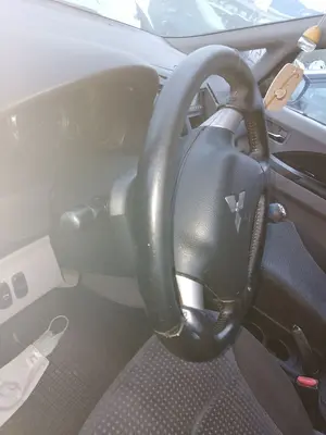 Foto de VOLANTE MITSUBISHI GRANDIS (NA0W) 2.0 DI-D CAT (136 CV / 100 KW) foto 4