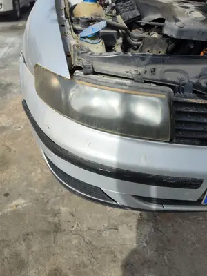 Foto de FARO DERECHO SEAT LEON (1M1) 1.6  (101 CV / 74 KW) referencia 1M1941016