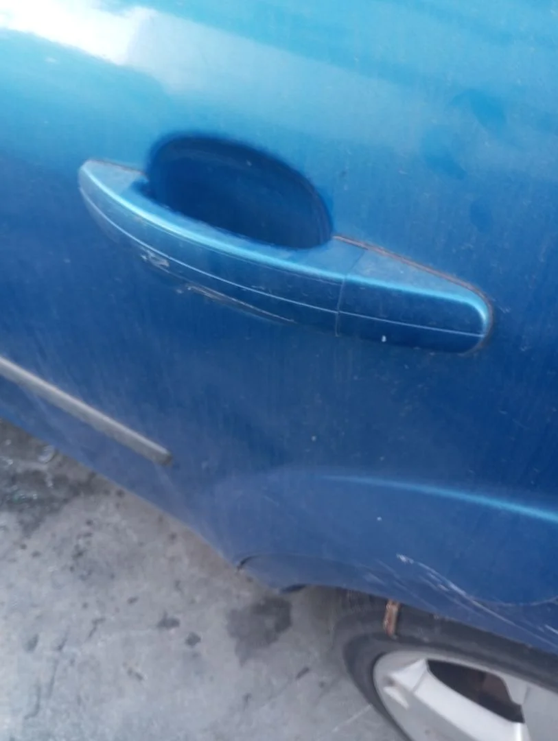 Foto de MANETA EXTERIOR TRASERA IZQUIERDA FORD FOCUS BERLINA (CAP) 1.6 TDCi CAT (109 CV / 80 KW)