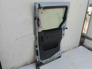 Foto de PUERTA TRASERA DERECHA CITROEN BERLINGO 1.6 16V HDi (90 CV / 66 KW) foto 4