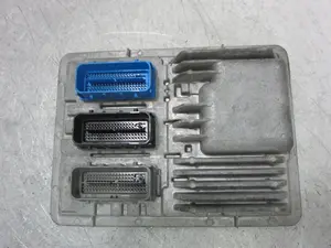 Foto de CENTRALITA MOTOR UCE OPEL ASTRA K BERLINA 5P 1.4 16V SIDI Turbo (125 CV / 92 KW) referencia 12679845