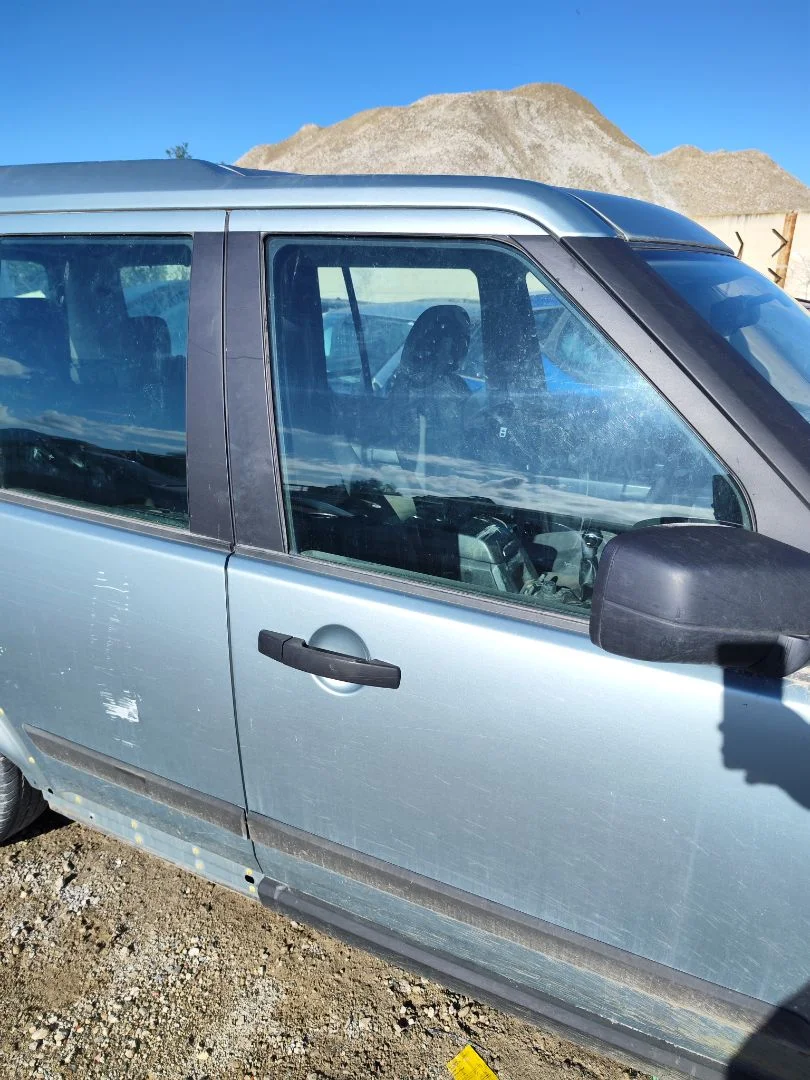 Foto de LUNA DELANTERA DERECHA LAND ROVER DISCOVERY 2.7 Td V6 CAT (190 CV / 140 KW)