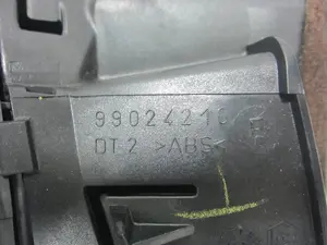Foto de REJILLA AIREADORA CITROEN C5 BERLINA 2.2 HDi FAP CAT (4HX / DW12ED4) (133 CV / 98 KW) referencia 99024210 foto 3