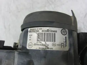 Foto de FARO IZQUIERDO VOLKSWAGEN PASSAT BERLINA (3C2) 2.0 TDI (140 CV / 103 KW) referencia 3C0941006M foto 2