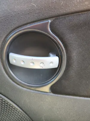 Foto de MANETA INTERIOR DELANTERA DERECHA CITROEN C3 1.4  (73 CV / 54 KW)