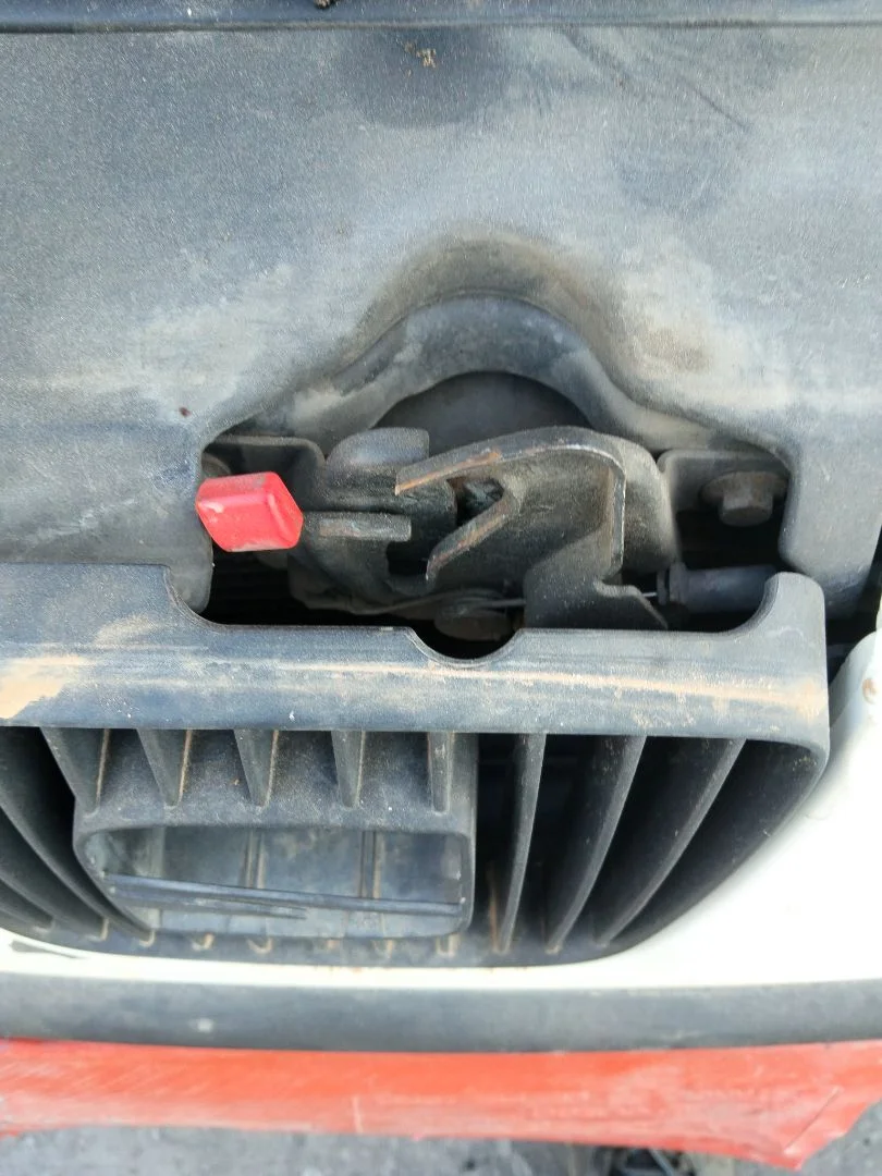 Foto de CERRADURA CAPO SEAT IBIZA (6K1) 1.9 TDI (90 CV / 66 KW) referencia 6K0823503D