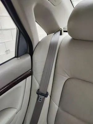 Foto de CINTURON SEGURIDAD TRASERO DERECHO VOLVO S80 BERLINA 2.4 Diesel (131 CV / 96 KW)