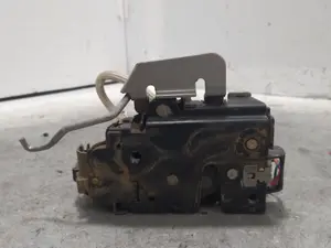 Foto de CERRADURA PUERTA DELANTERA DERECHA AUDI A6 AVANT (4B5) 2.5 V6 24V TDI (150 CV / 110 KW) referencia 4B1837016G