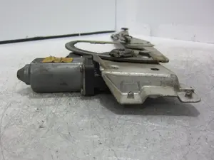 Foto de ELEVALUNAS DELANTERO DERECHO OPEL ASTRA F BERLINA 1.6 CAT (101 CV / 74 KW) referencia 0536000302 foto 4
