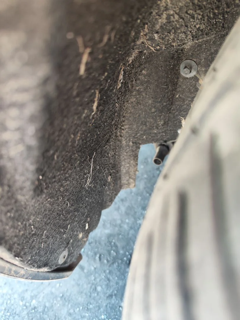 Foto de PASO RUEDA TRASERO DERECHO CITROEN GRAND C4 PICASSO 1.6 16V HDi FAP (109 CV / 80 KW)