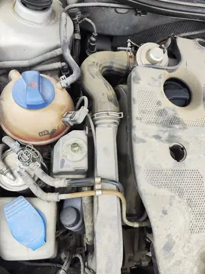 Foto de MOTOR COMPLETO VOLKSWAGEN BORA BERLINA (1J2)(1998) 1.9 TDI (110 CV / 81 KW) referencia ALH foto 2