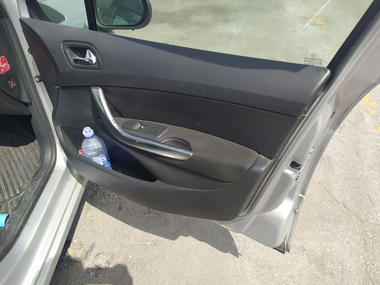 Foto de CERRADURA PUERTA DELANTERA DERECHA PEUGEOT 308 SW 2.0 16V HDi FAP CAT (RHR / DW10BTED4) (136 CV / 100 KW) referencia 9800616580