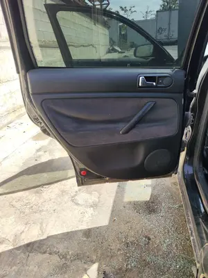 Foto de GUARNECIDO PUERTA TRASERA IZQUIERDA VOLKSWAGEN PASSAT VARIANT (3B5) 1.9 TDI (110 CV / 81 KW) referencia 3B9867211ABFKZ