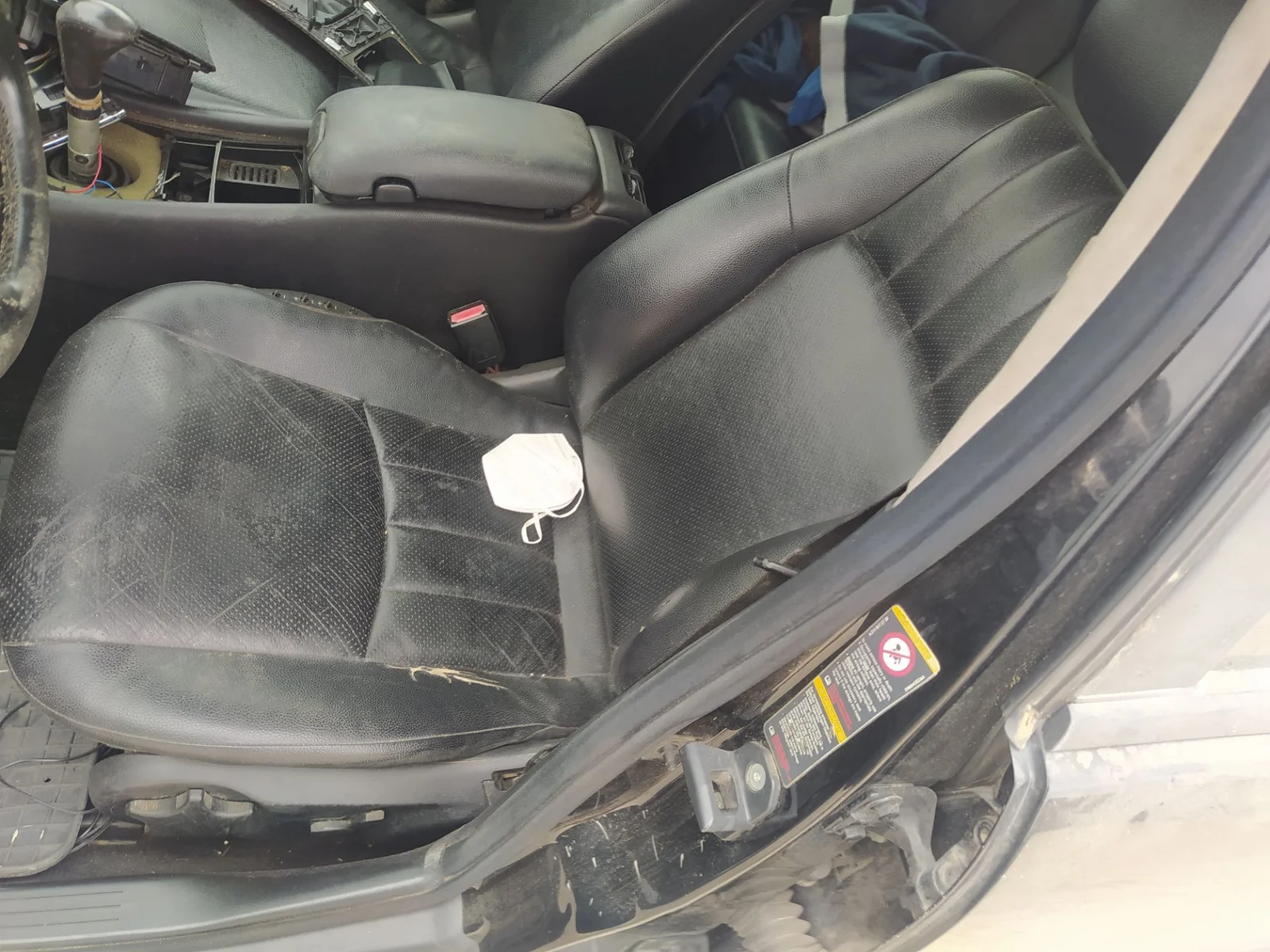 Foto de CINTURON SEGURIDAD DELANTERO IZQUIERDO MERCEDES-BENZ CLASE C (BM 203) BERLINA 1.8 CAT (192 CV / 141 KW) referencia A2038600386 FKZ