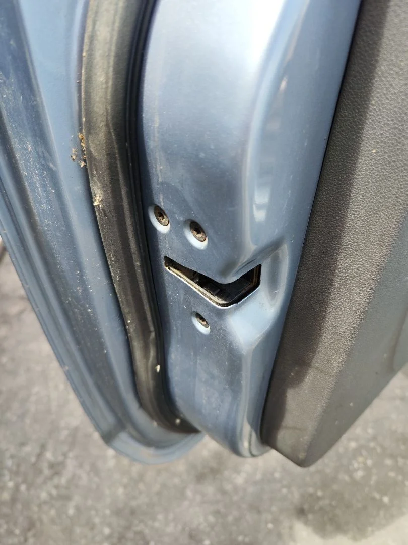 Foto de CERRADURA PUERTA DELANTERA IZQUIERDA FORD FOCUS BERLINA (CAP) 1.6 TDCi CAT (90 CV / 66 KW) referencia 5041714