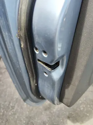 Foto de CERRADURA PUERTA DELANTERA IZQUIERDA FORD FOCUS BERLINA (CAP) 1.6 TDCi CAT (90 CV / 66 KW) referencia 5041714