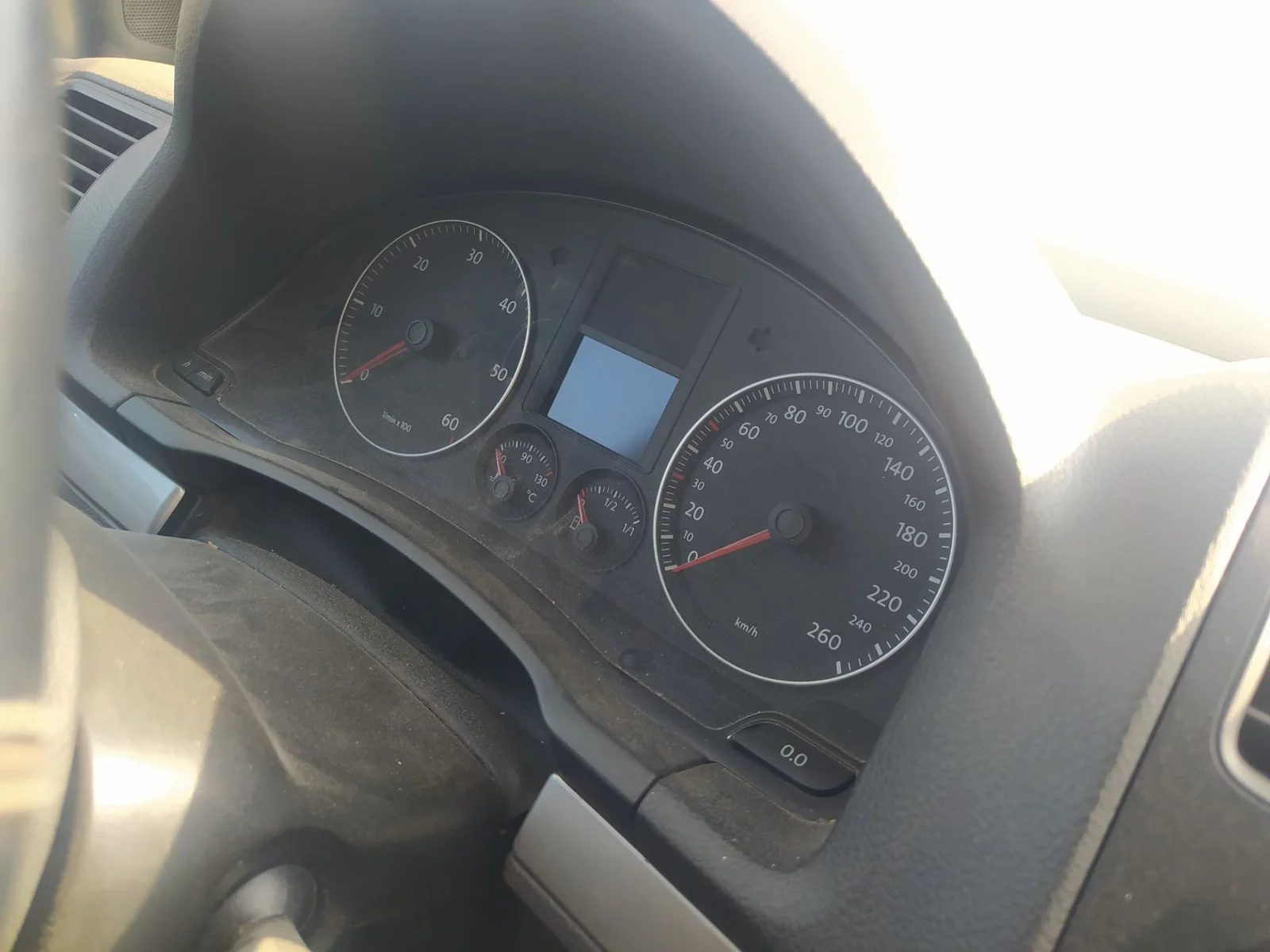 Foto de CUADRO INSTRUMENTOS VOLKSWAGEN GOLF V (1K1)(10.2003) 1.9 TDI (105 CV / 77 KW) referencia 1K0920851B