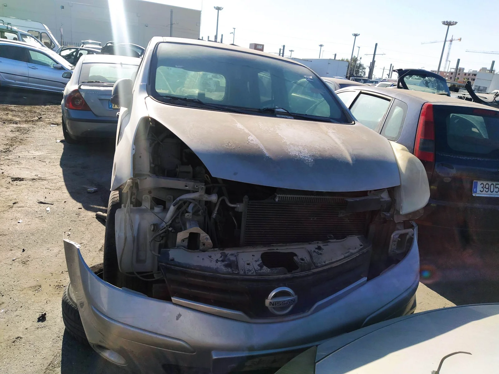 Foto de FARO ANTINIEBLA DERECHO NISSAN NOTE (E11E) 1.4 CAT (88 CV / 65 KW)