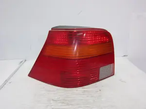 Foto de PILOTO TRASERO IZQUIERDO VOLKSWAGEN GOLF IV BERLINA (1J1)(10.1997) 1.6 16V (105 CV / 77 KW) referencia 1J6945095Q