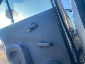 Foto de MANETA ELEVALUNAS TRASERA IZQUIERDA NISSAN MICRA (K12E)