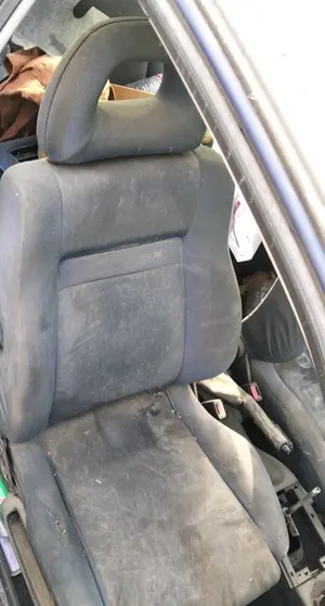 Foto de ASIENTO DELANTERO DERECHO SEAT IBIZA (6K1) 1.4  (60 CV / 44 KW)