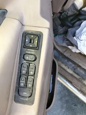 Foto de MANDO ELEVALUNAS DELANTERO IZQUIERDO FORD EXPLORER (UN46) 4.0 V6 CAT (156 CV / 115 KW)