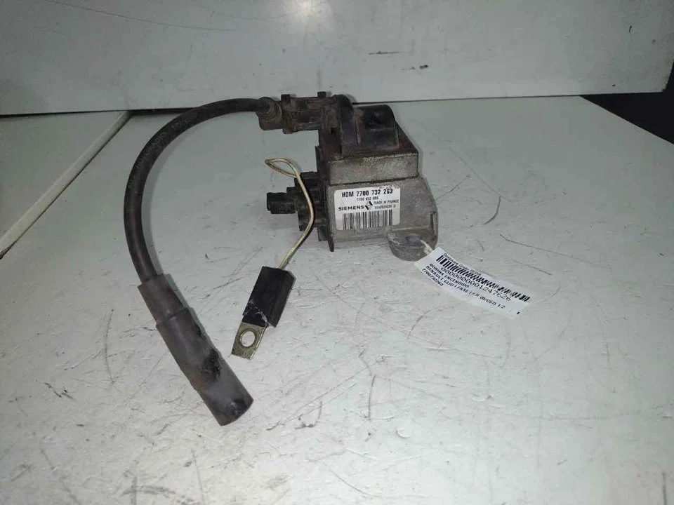 Foto de BOBINA ENCENDIDO RENAULT CLIO I FASE I / II (B/C57) referencia 7700732263