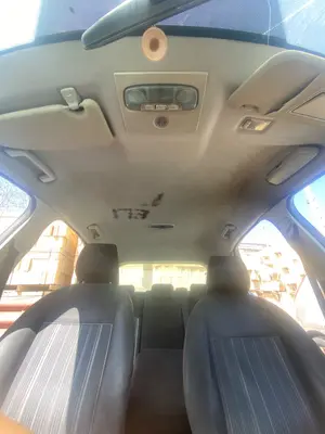 Foto de TECHO INTERIOR FORD FOCUS BERLINA (CB4) 1.6 TDCi CAT (109 CV / 80 KW) referencia 1745307