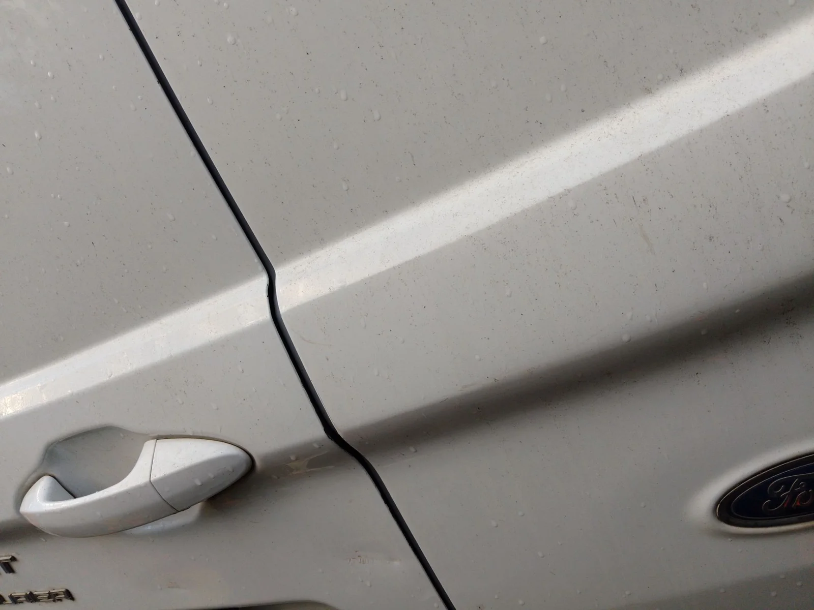 Foto de NO IDENTIFICADO FORD TRANSIT COURIER (C4A) 1.5 TDCi CAT (95 CV / 70 KW) referencia YC15V431A03AM