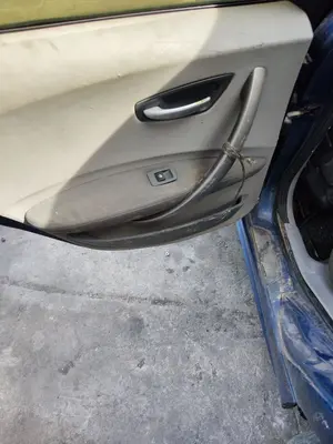 Foto de ELEVALUNAS TRASERO IZQUIERDO BMW SERIE 1 BERLINA (E81/E87) 2.0 16V Diesel CAT (122 CV / 90 KW) referencia 51357138467