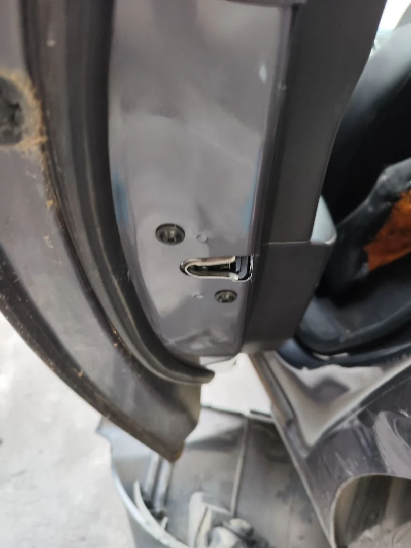 Foto de CERRADURA PUERTA TRASERA IZQUIERDA CHEVROLET CRUZE 2.0 Diesel CAT (163 CV / 120 KW) referencia 13579566