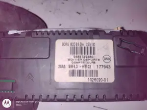 Foto de PANTALLA MULTIFUNCION CITROEN C4 BERLINA 1.6 16V HDi (90 CV / 66 KW) referencia 9654149380 foto 4
