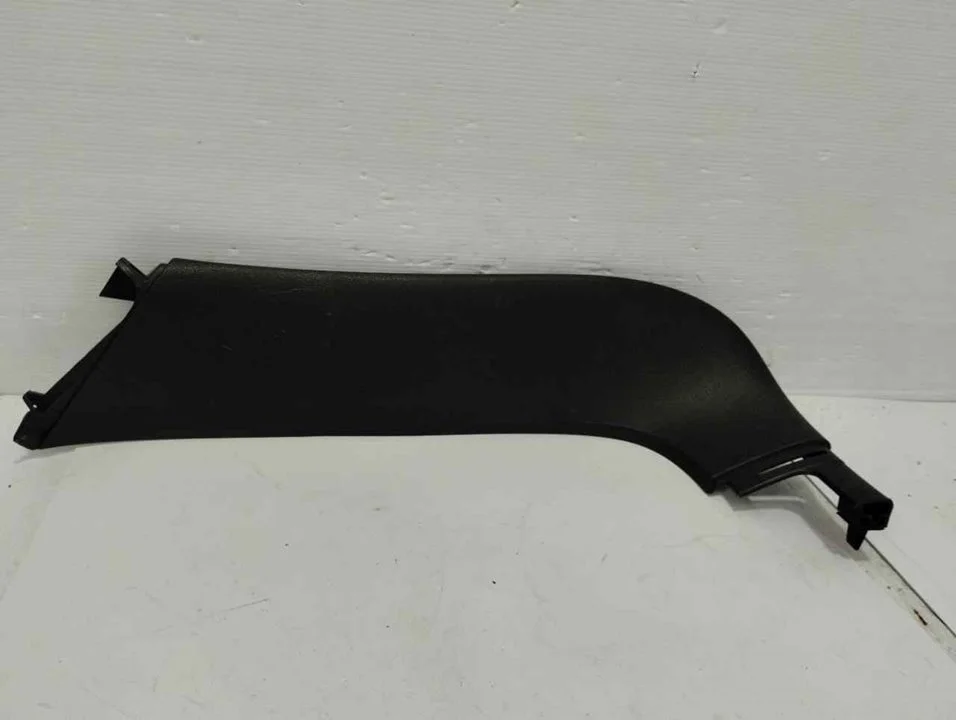 Foto de MOLDURAS TRASERAS PORSCHE CAYENNE (TIPO 92A) referencia 7P5867588