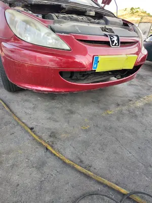 Foto de PARAGOLPES DELANTERO PEUGEOT 307 (S1)(04.2001) 1.6 16V CAT (109 CV / 80 KW) foto 4