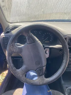 Foto de VOLANTE VOLKSWAGEN POLO III (6N1) 1.4  (60 CV / 44 KW) referencia 1H0419091AQFKZ