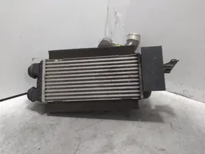 Foto de INTERCOOLER HYUNDAI TUCSON (NX) híbrido-suave 100 kW (1.6 Ltr. - 100 kW CRDi) (136 CV / 100 KW) referencia 282712U301 foto 3