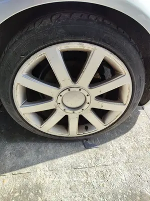 Foto de LLANTA AUDI A4 AVANT (8E) 3.0 V6 24V TDI (233 CV / 171 KW) referencia 8E0601025AE
