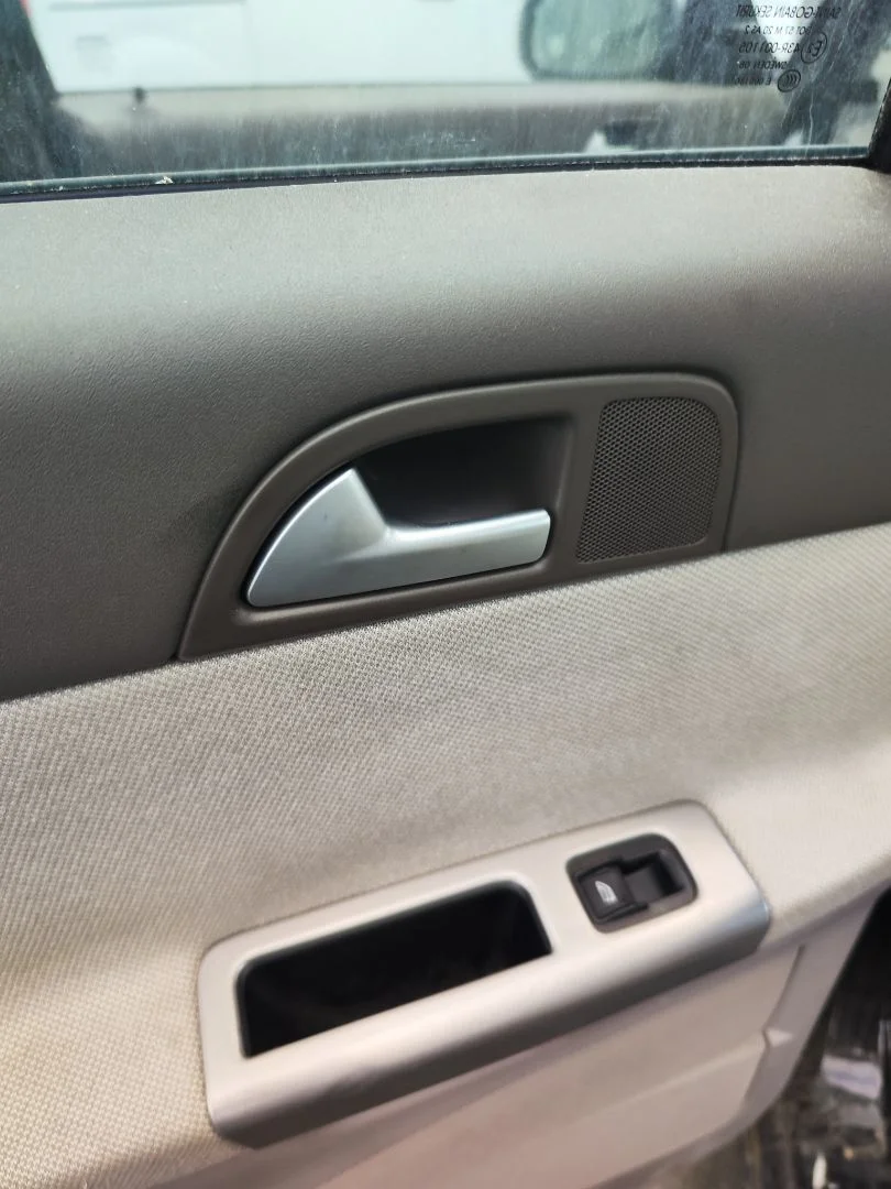 Foto de MANETA INTERIOR TRASERA IZQUIERDA VOLVO V50 FAMILIAR 2.0 Diesel CAT (136 CV / 100 KW) referencia 8679477