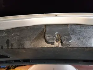 Foto de CERRADURA MALETERO / PORTON VOLKSWAGEN GOLF IV BERLINA (1J1)(10.1997)